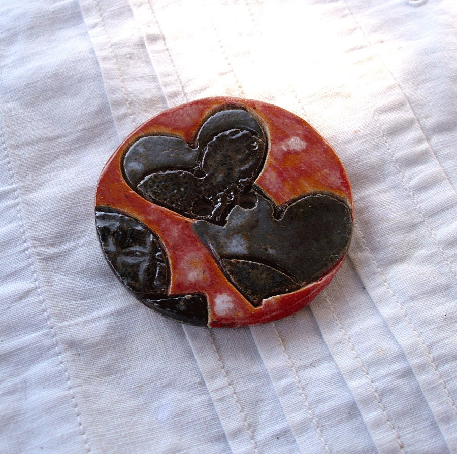 Button in Loooove - Retro Style Ceramic Inlay - Huge Heart - hand made ceramic button
