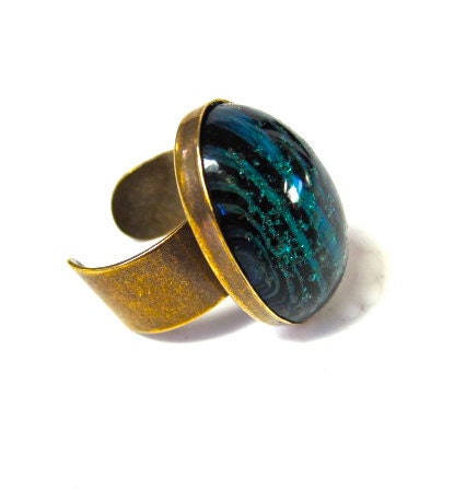Green-Glass Matrix-vintage-cabochon Ring