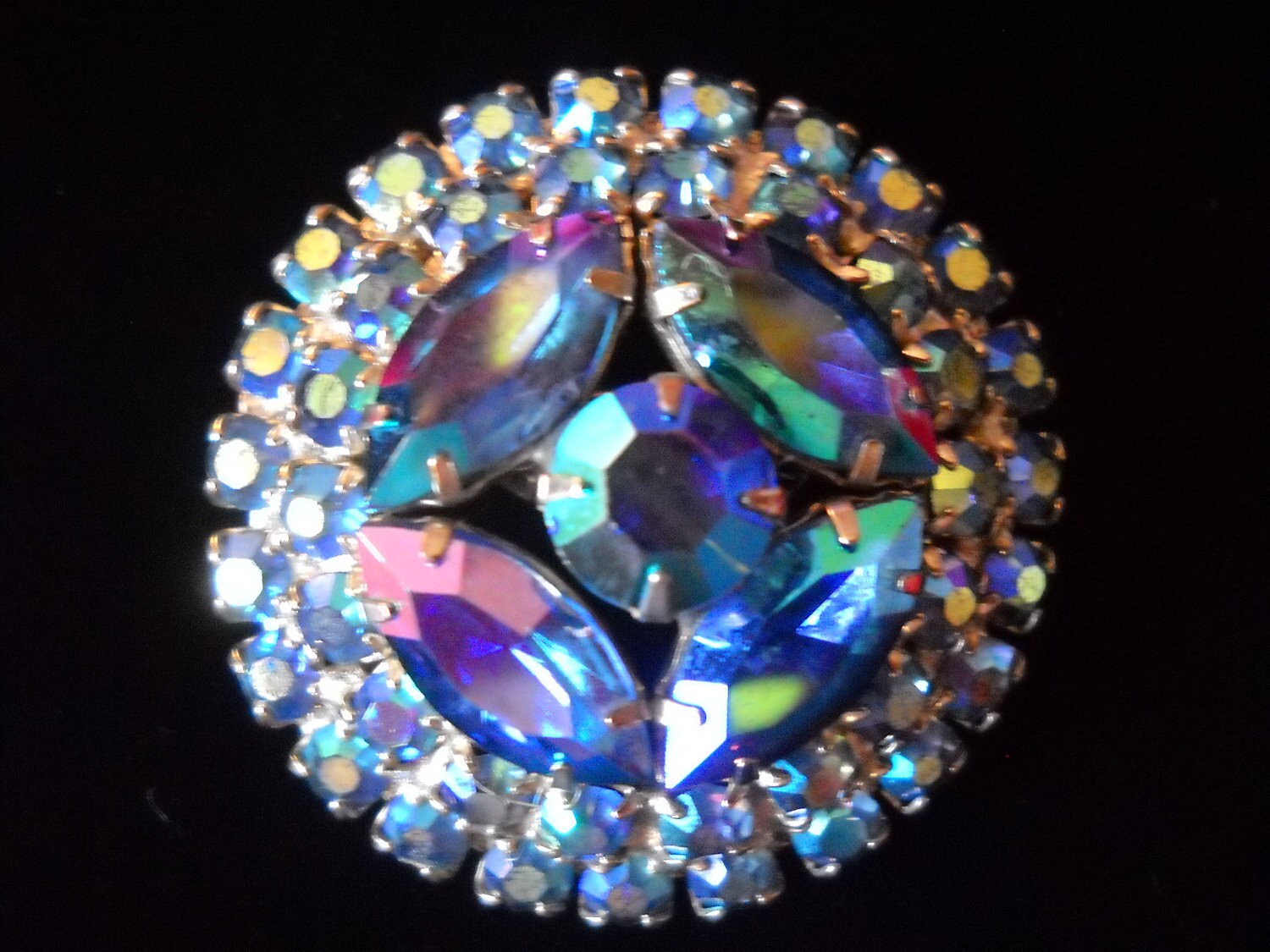 Aurora Borealis rhinestone vintage brooch. Blue green purple. Excellent condition