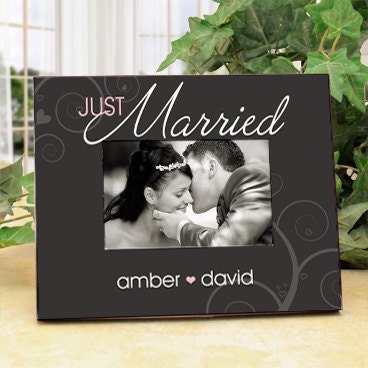 Wedding Picture Frame for the Bride and Groom : "Just Married" with Couple's Names