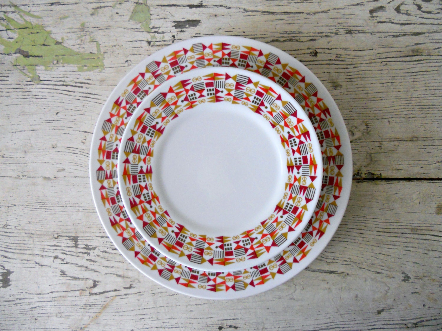 Vintage Melmac Grant Crest Plates
