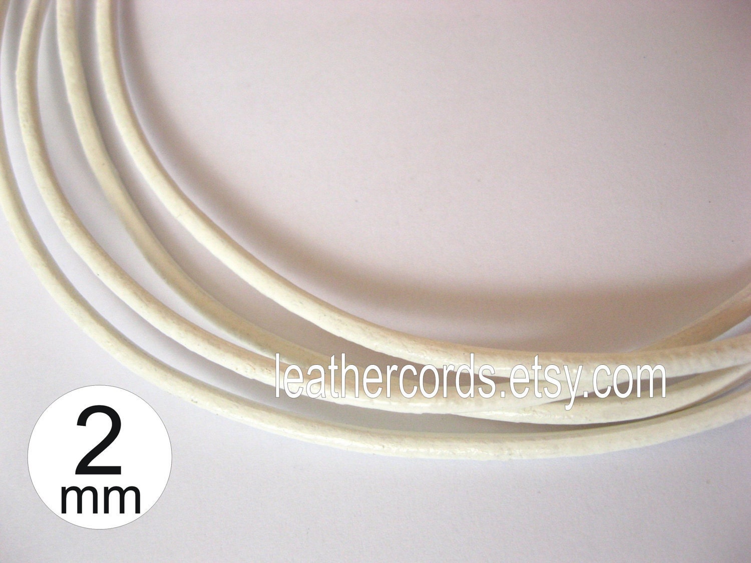 5.5 yards/5 meters/16,4 feet, round leather cord, bright white, 2 mm