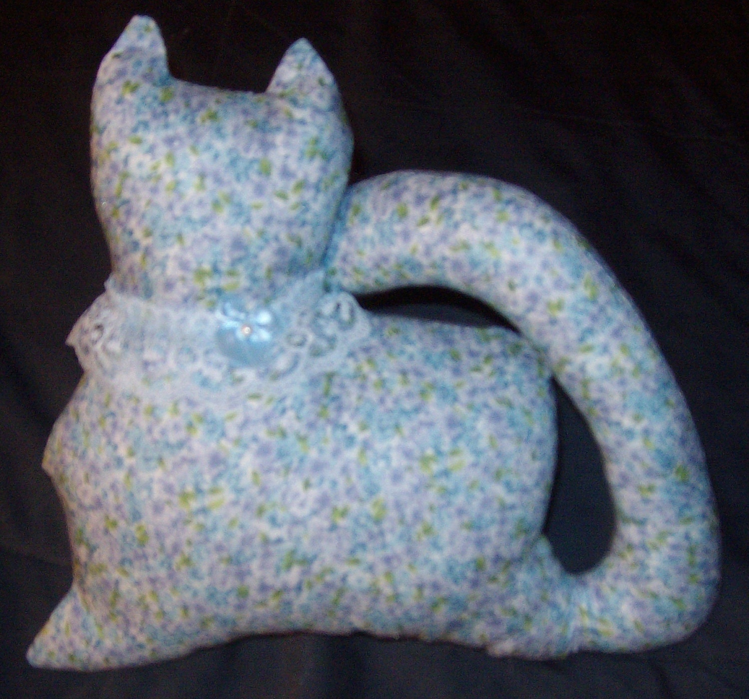 Blue Floral Kitty Cat Sitter