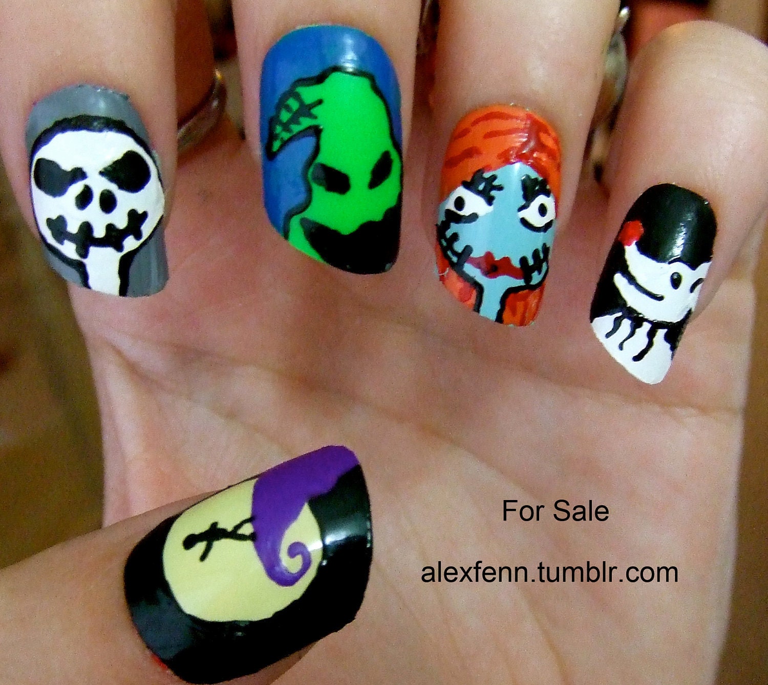 Nightmare before christmas slanted fake nails