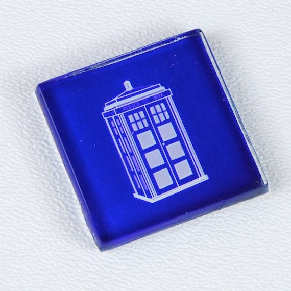 Tardis Glass Magnet, Doctor Who Magnet Dr Who Neodymium Magnet, Doctor Who, Time and Relative Dimension in Space Time Machine