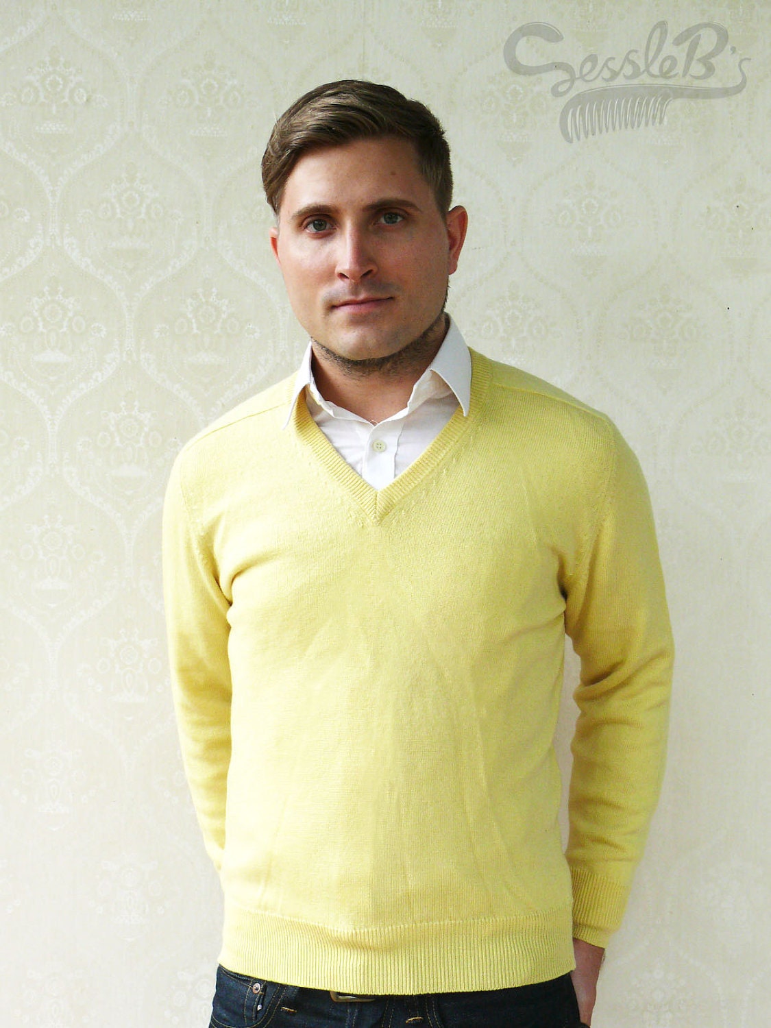 Vintage Men's fitted wool sweater, Small to Medium - Lemon . . . . . "Like" our fb page for 10% discount