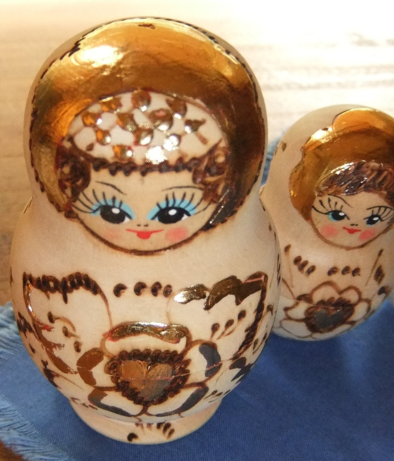 Vintage Russian Matryoshka Nesting Dolls Set of Five Heavy Gold Foil Original Wood