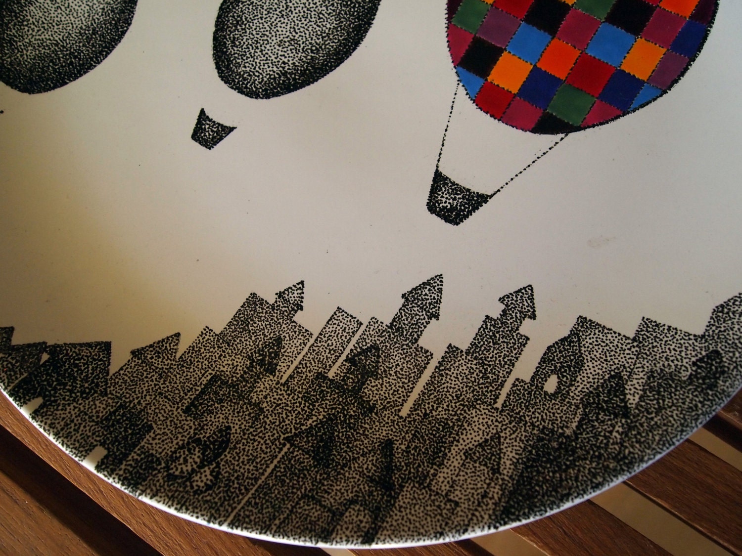 Plaid Balloon Wall Hanging Plate