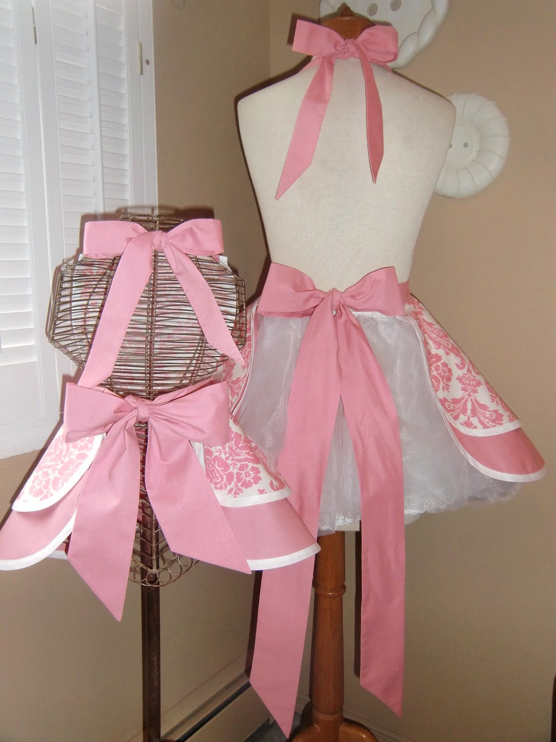 Mother and Daughter Matching Retro Apron Set in Pink Damask Print...Custom Order Your Sizes