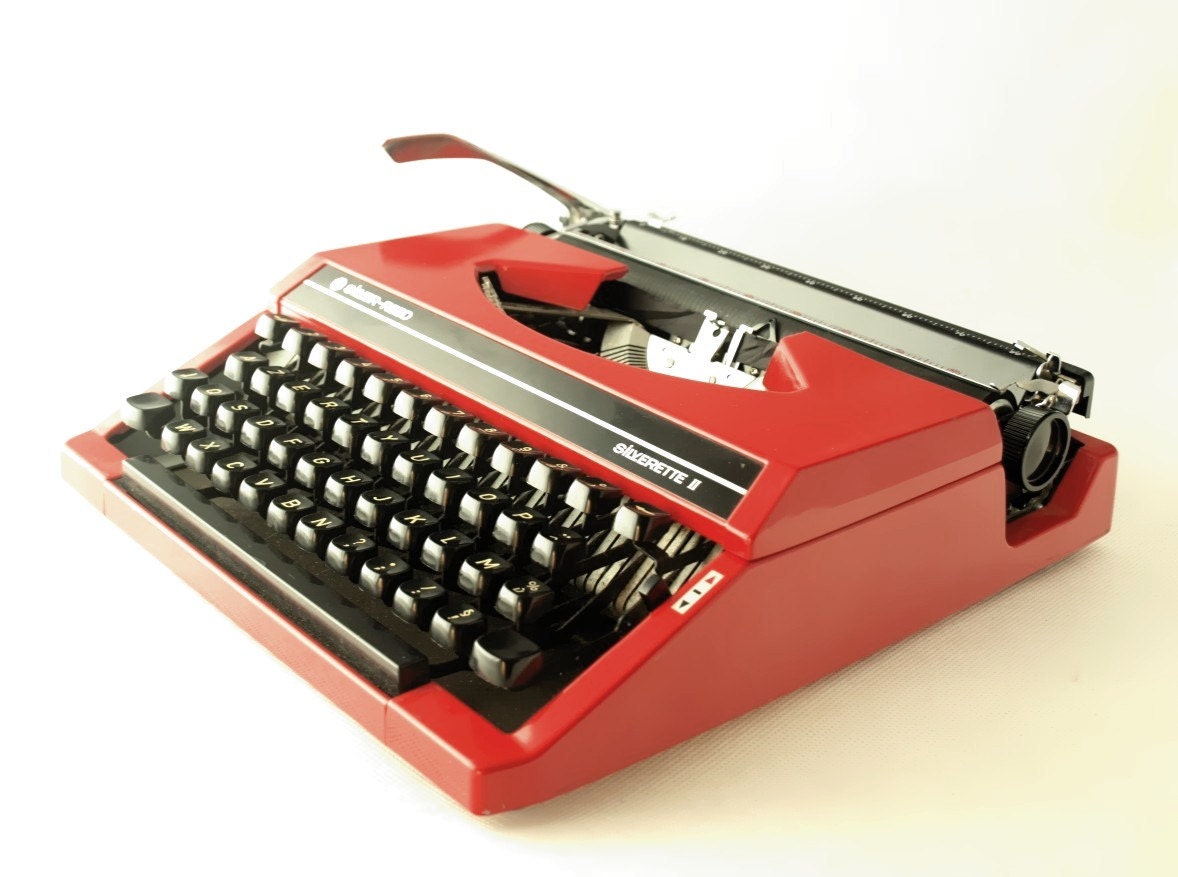 Vintage red manual  typewriter - Silver reed Sillverette II