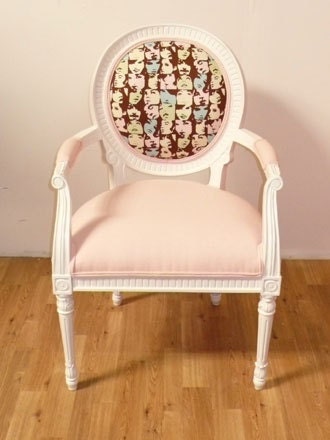 Vintage Faces Pink Louis Round Back Chair