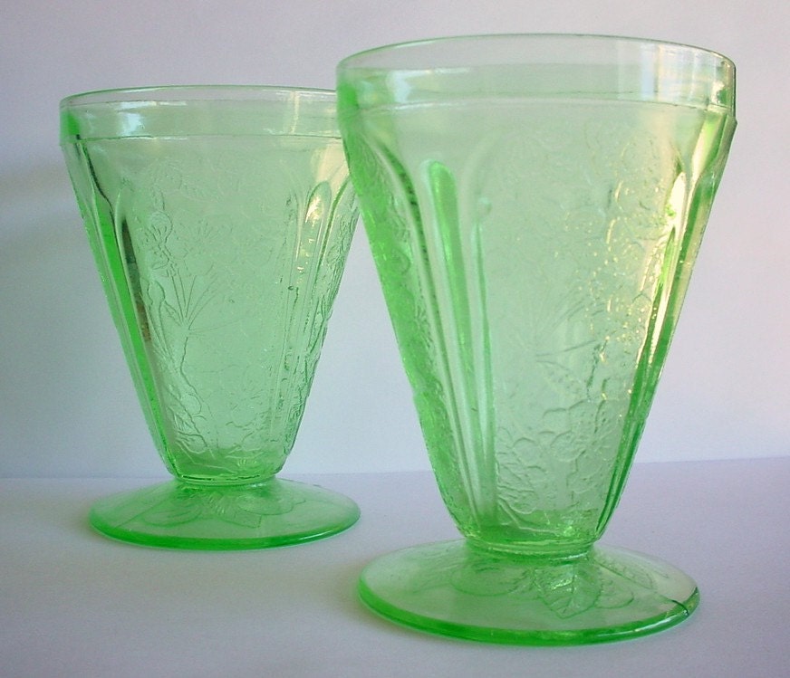 Jeannette Glass Cherry Blossom Floral Juice Tumbler 4 oz Vintage Set of 2