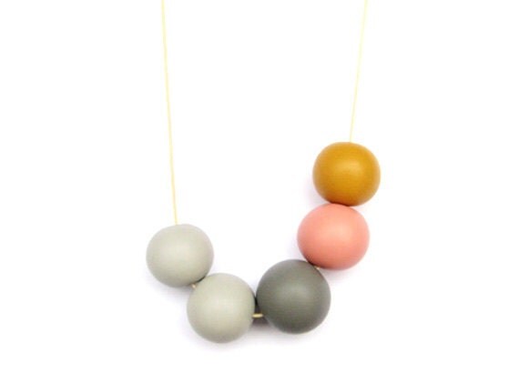 Handmade round beads Necklace