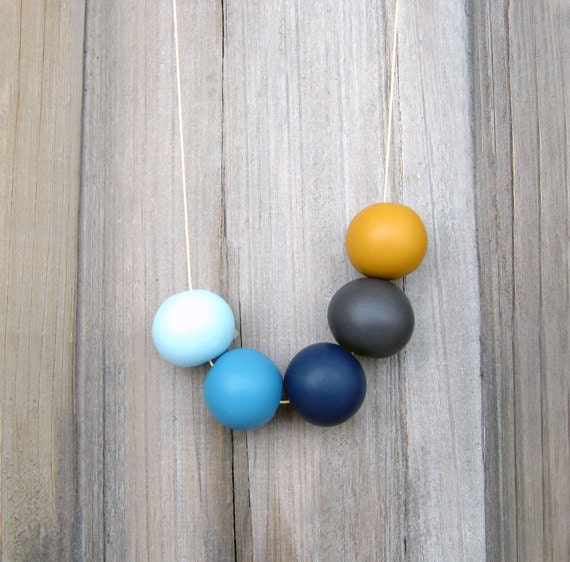 Handmade round beads Necklace