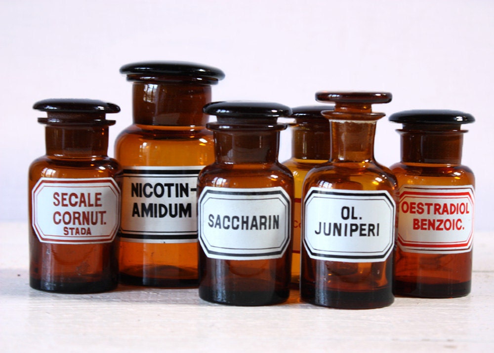 Set of 6 Antique amber APOTHECARY Bottles with label