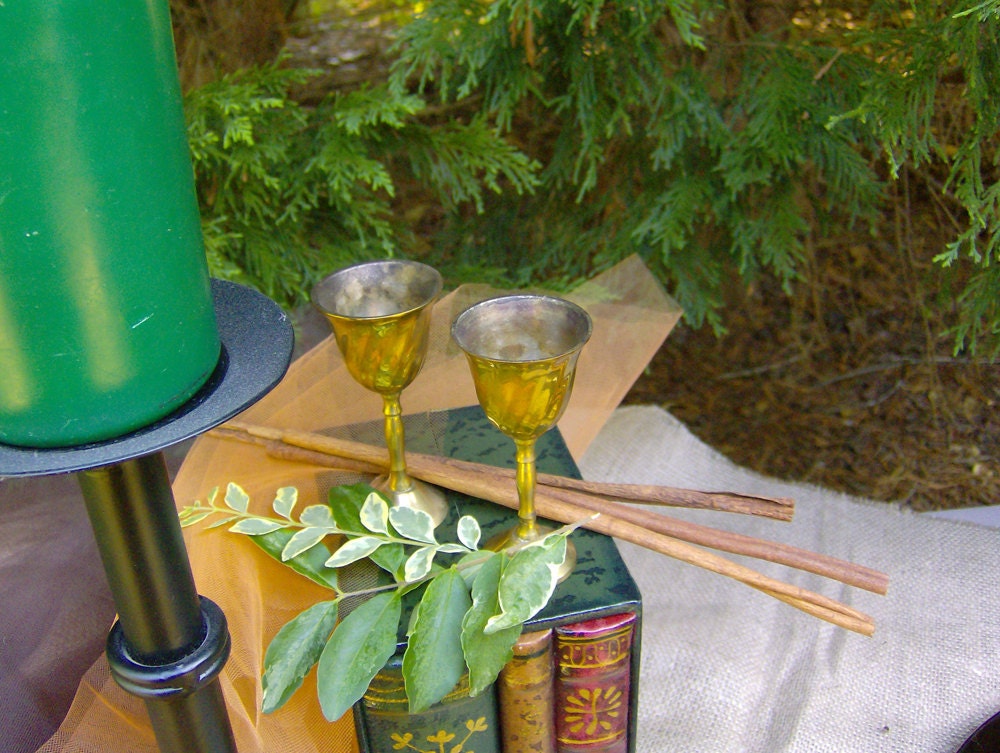 CHALICE  ALTAR - Cerridwen BELTANE Moon India Brass Incense CUp with Free Incense
