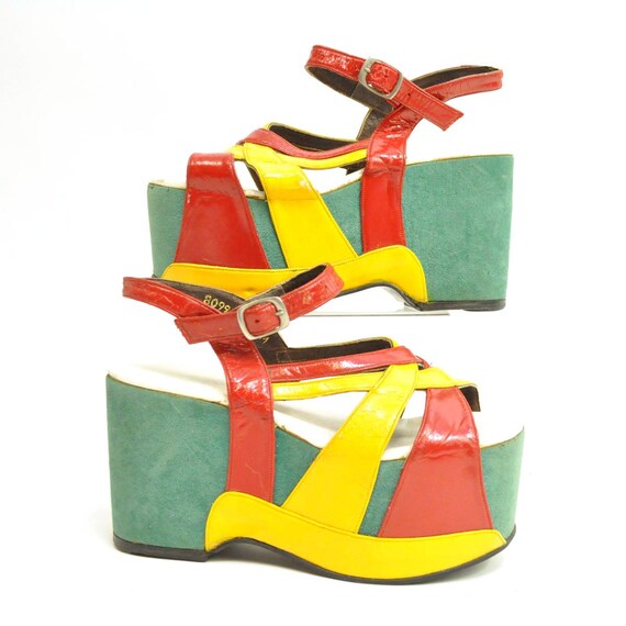 UNiQUE 60s COLORFUL PLATFORM SANDALS