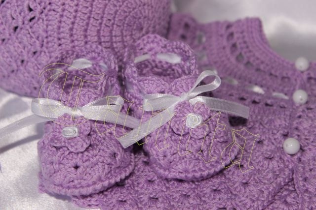 Baby Bonnet and Booties Crochet Pattern