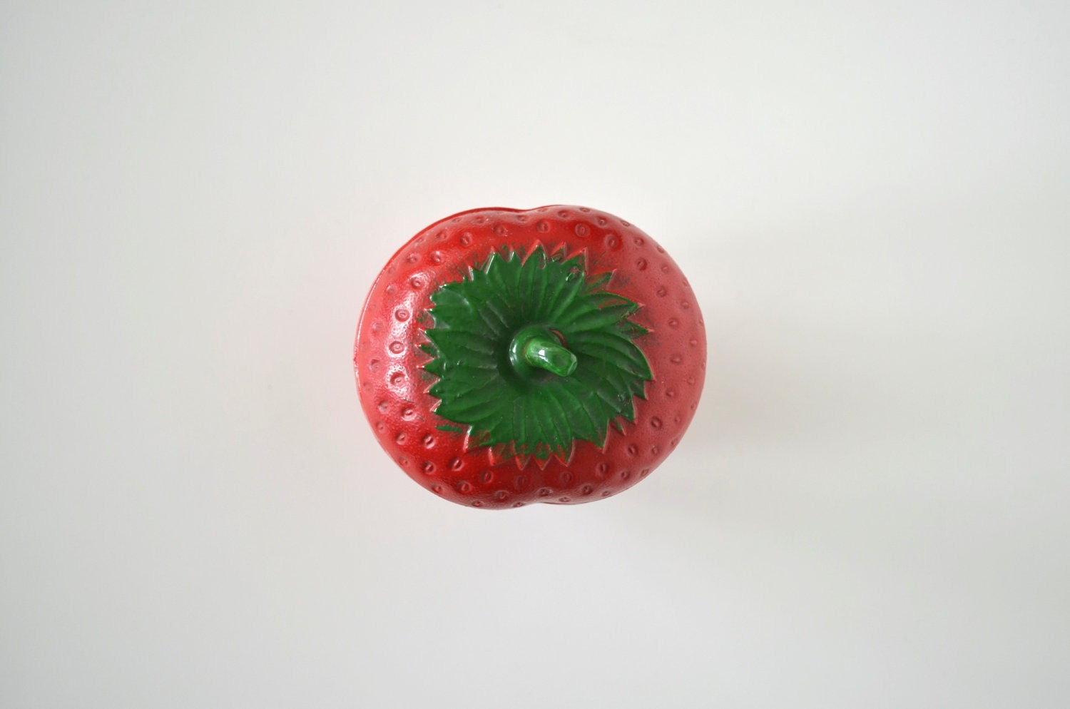 Vintage strawberry container / sugar bowl / condiment jar/ jelly Valentines Day