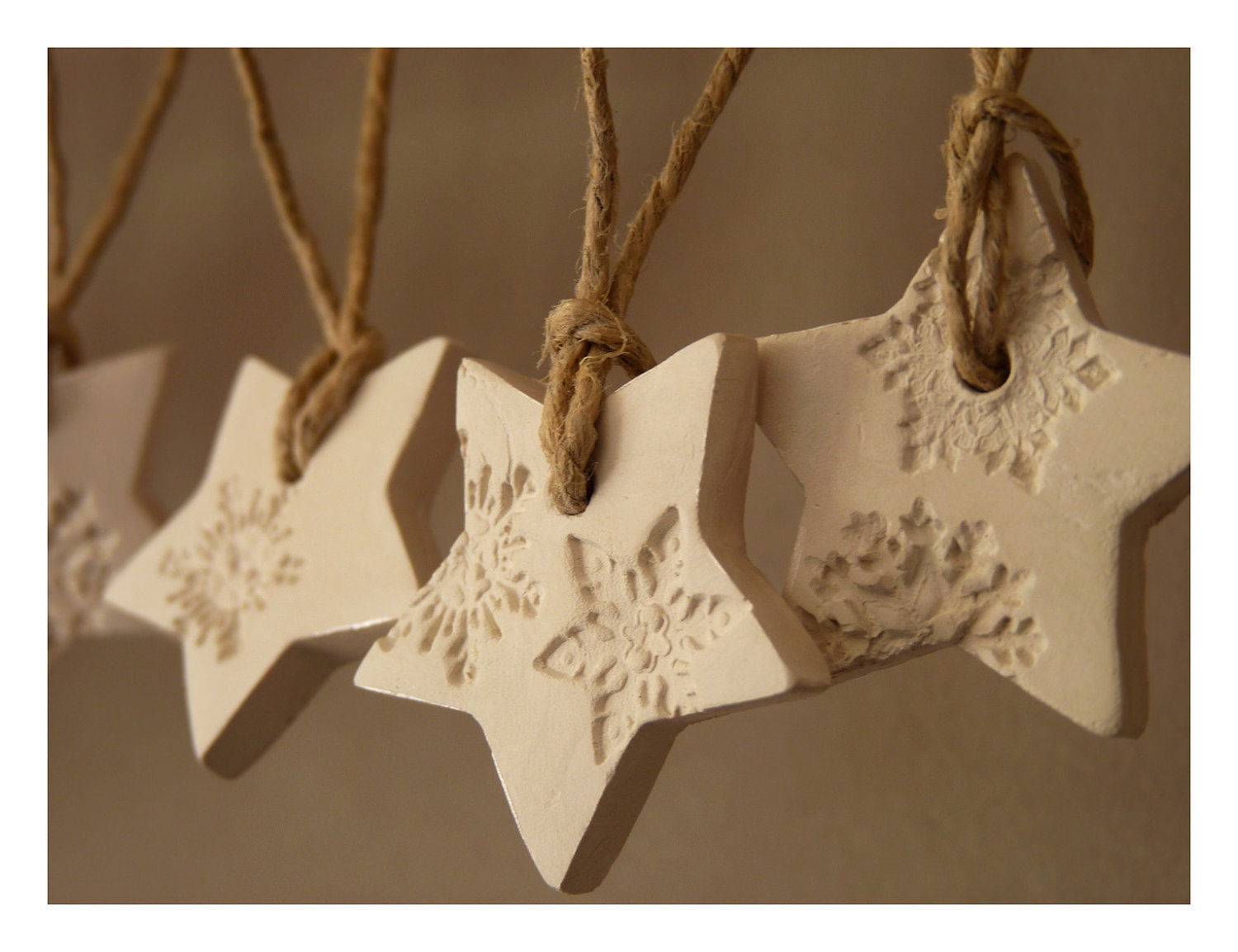 10 snowflake Christmas ornaments, white and pearl porcelain, star shaped