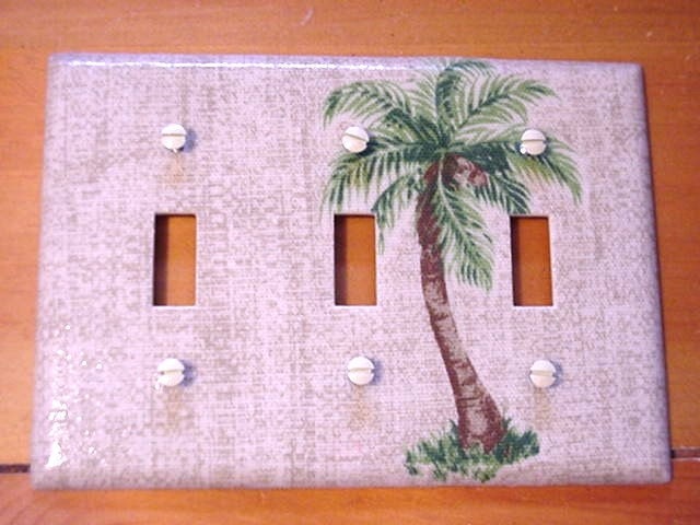 triple palm tree