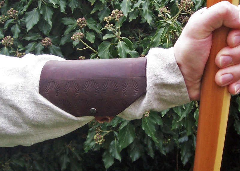 Reproduction Medieval/Renaissance Archer's Bracer