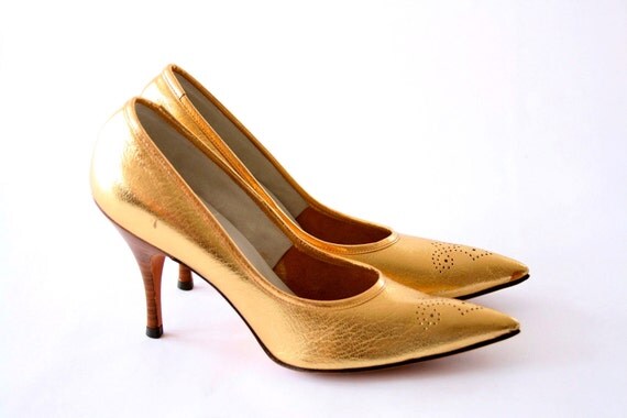 Adorable Gold Vintage High Heels Sweet  Never Worn by vintage303