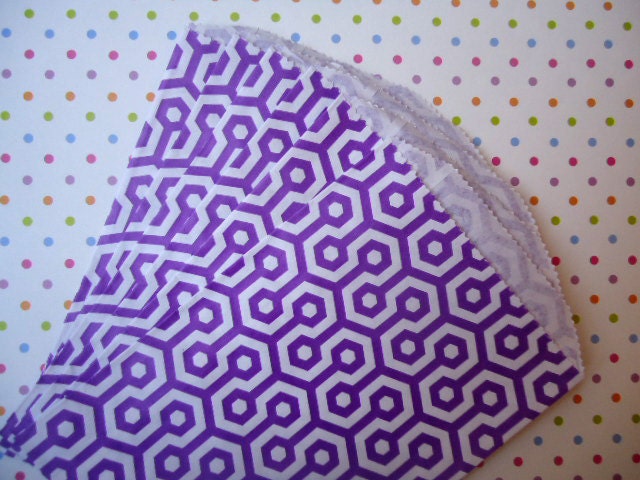 Mid Sized Paper Favor Bags - Purple Honeycomb Treat Bags - 1 Dozen - CLEARANCE SALE - SAVE Up To 40%