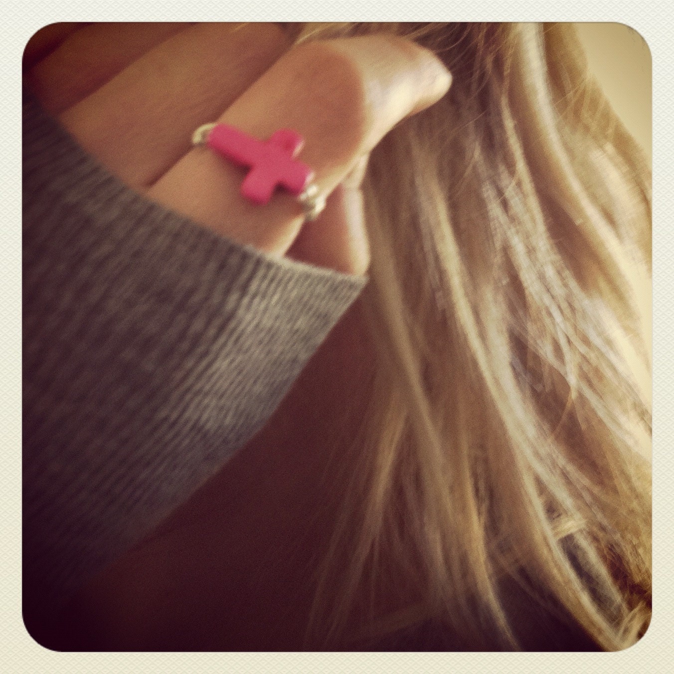 Hot pink stone cross ring with silver plated wire