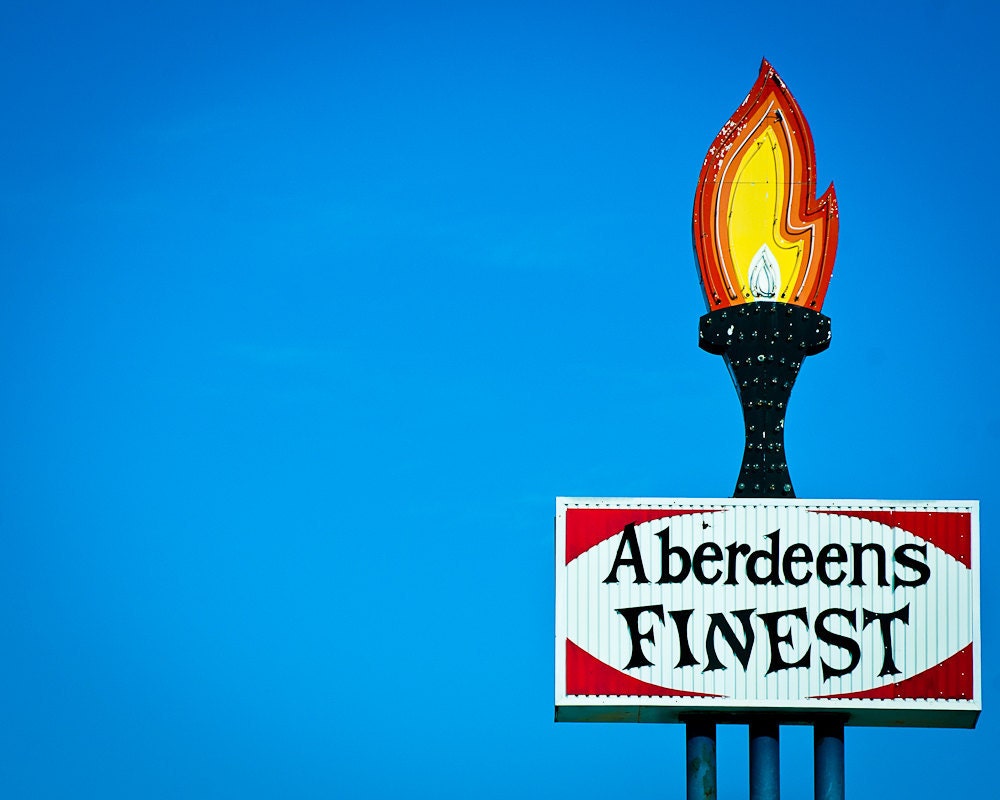 Vintage Motel Sign, Aberdeen Washington, Blue Sky, Fire