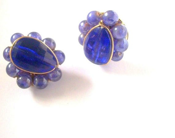 Vintage Royal Blue Cluster Bead Earrings - Clip on Signed Hong Kong, tagt team - thelittleantiquarian