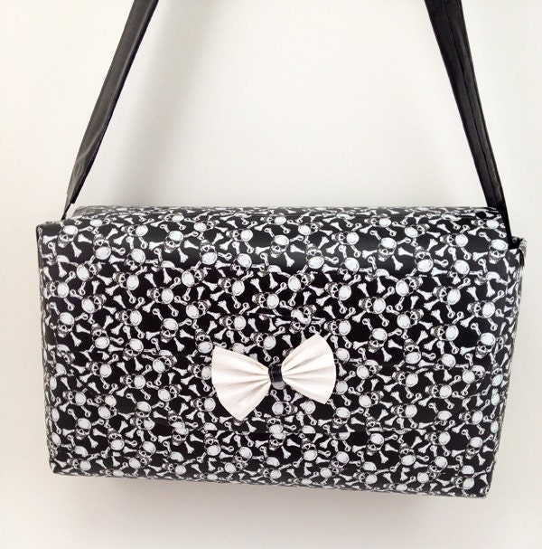 Jolly Roger Pirate Skulls Duct Tape Purse Hand Bag