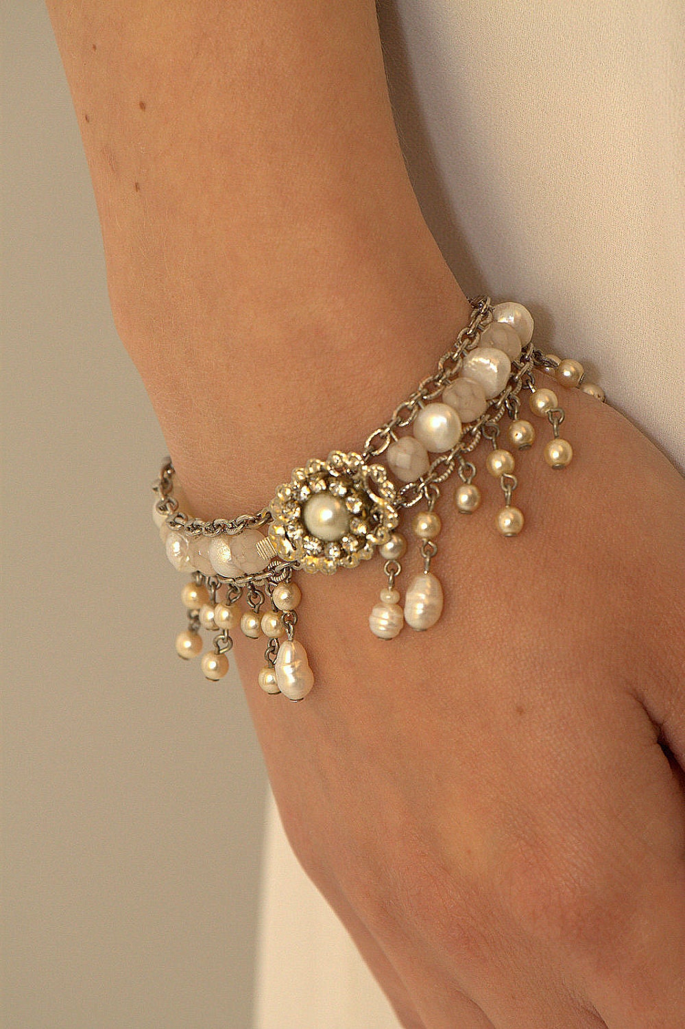 Bridal Bracelet,Pearls Wedding Bracelet,Rhinestone,Vintage Style Bracelet,Victorian Jewelry,Wedding Jewelry,Crystals Bracelet