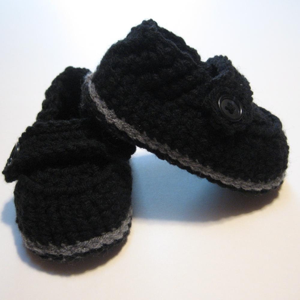 Items similar to Crochet baby boy shoes. Baby booties for boys. Made ...