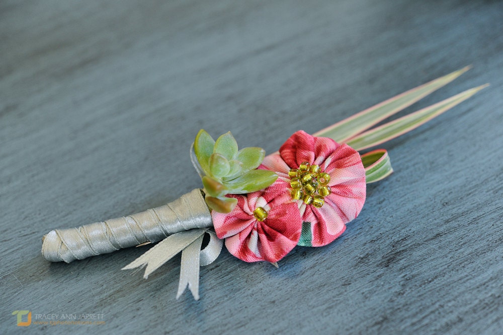 YoYo Boutonniere Made To Order