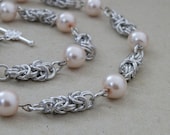 Chainmaille Necklace, Cream Glass Pearl Beads, Classic Byzantine Weave in Silver Aluminium, Handmade by Lace Metal on Etsy