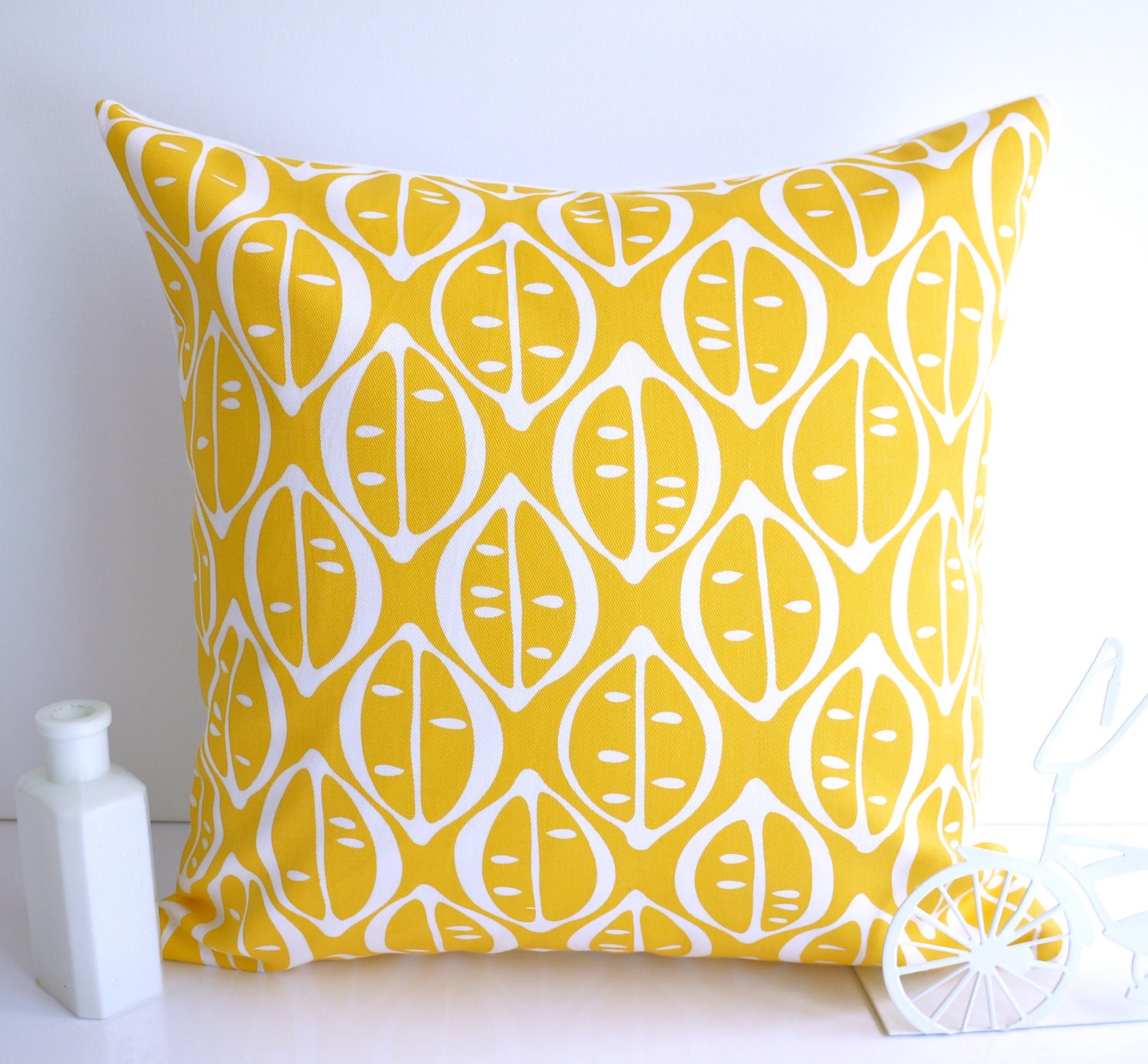 lemon slice cushion