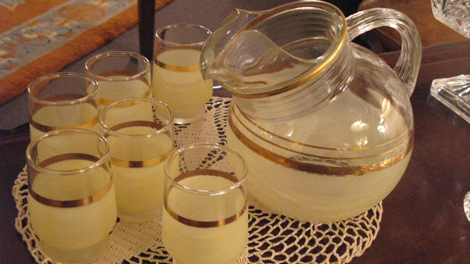 Lemonade Pitcher and Glasses. So Retro