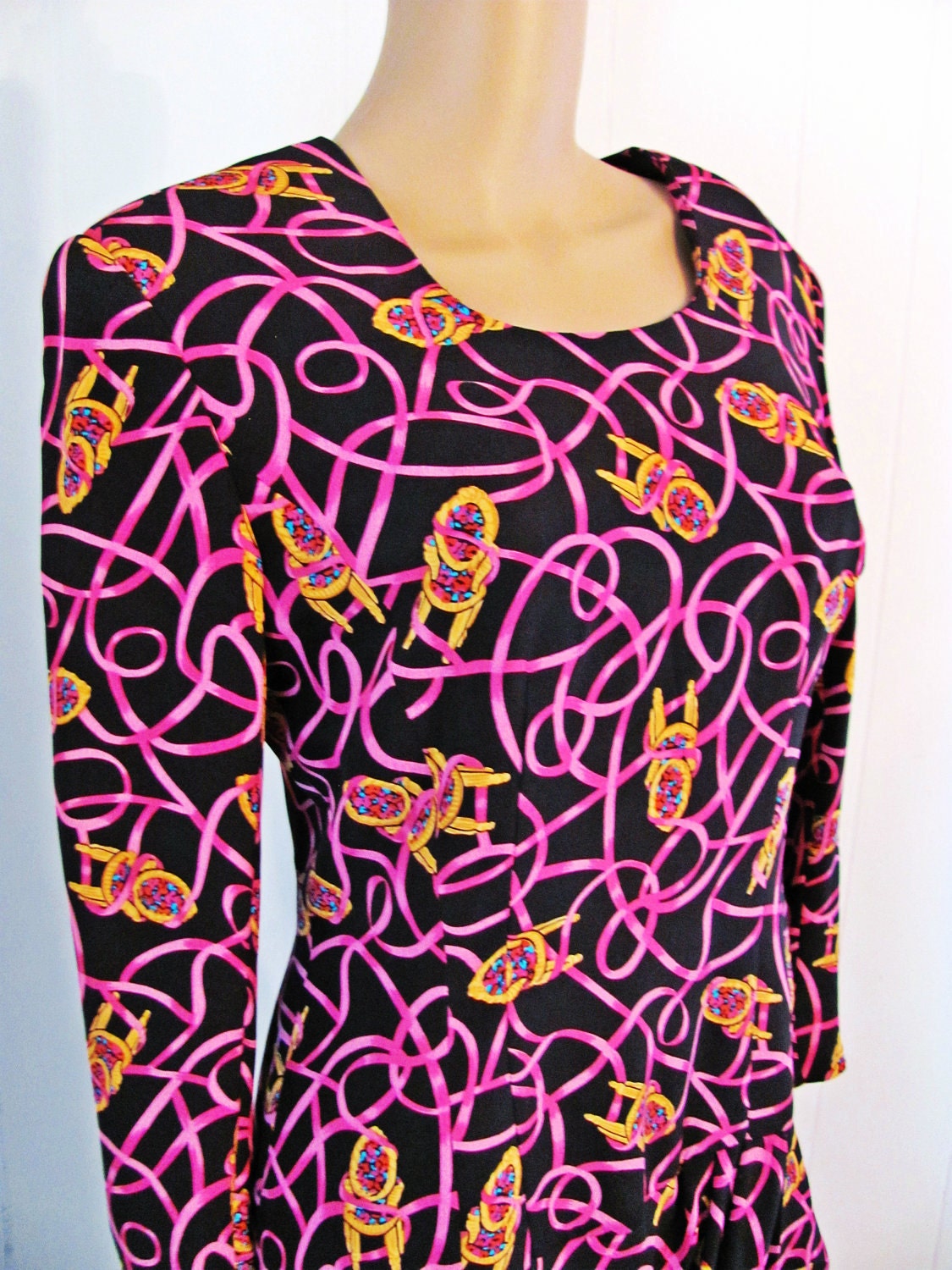 Silk Showstopper Dress//Size 4// Fuscia//Gold//Black Silk Dress