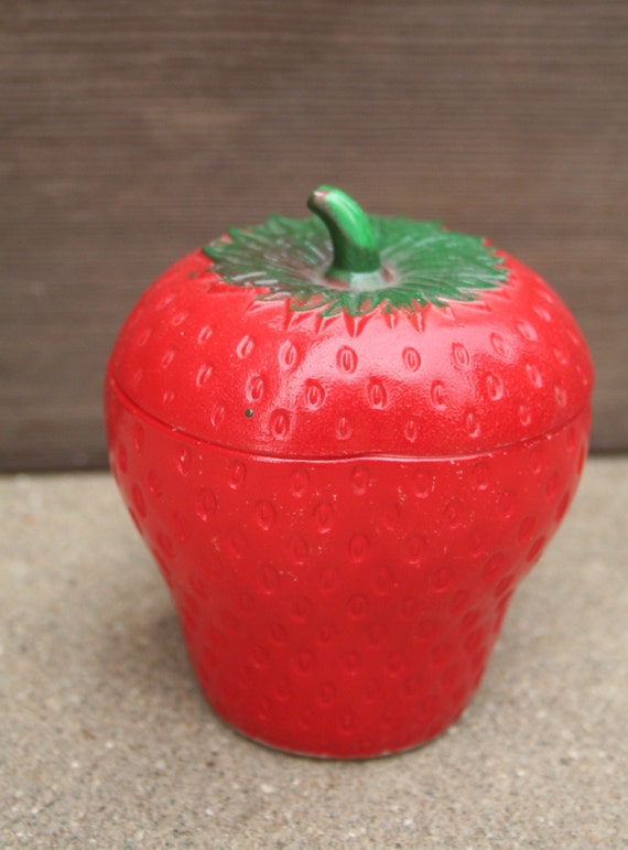 Strawberry Jar With Lid