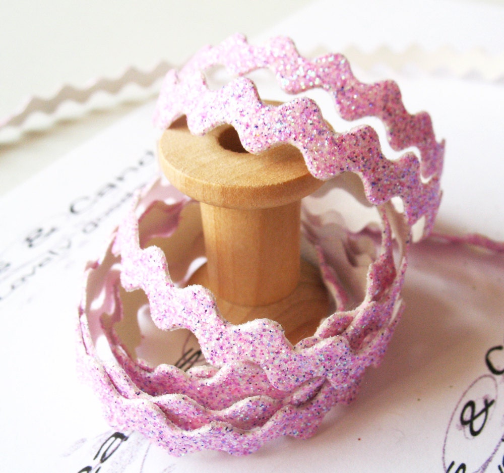 5yd lilac Glitter Ric Rac Trim -1/4" width