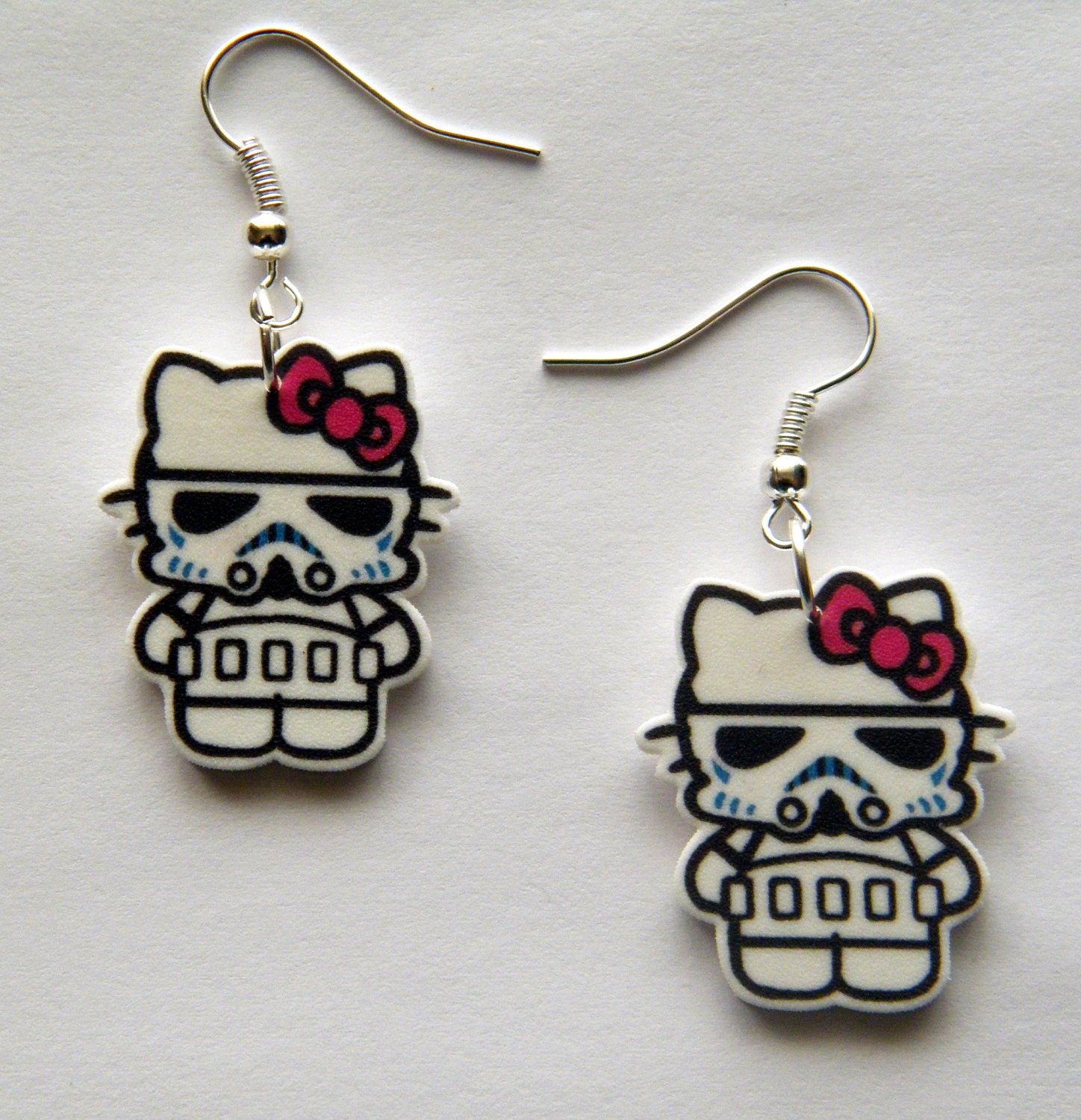 Hello Kitty Pink Star Wars Storm Trooper Kitty Earrings jewelery