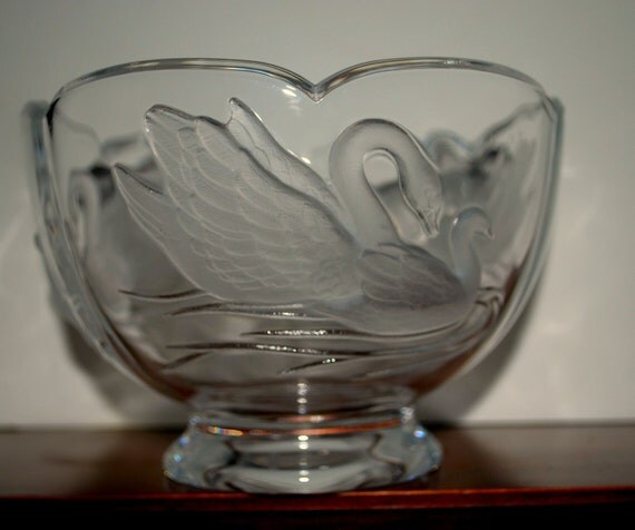 brilliant lead crystal swan bowl by capecodgypsy on Etsy