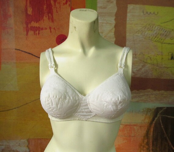 Vintage White Padded Bra JCPenney Adonna 36B by PicksAndPieces