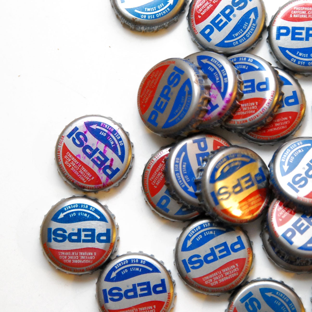 25 Vintage Pepsi Cola Bottle Soda Caps 1980s By LakeandCabin