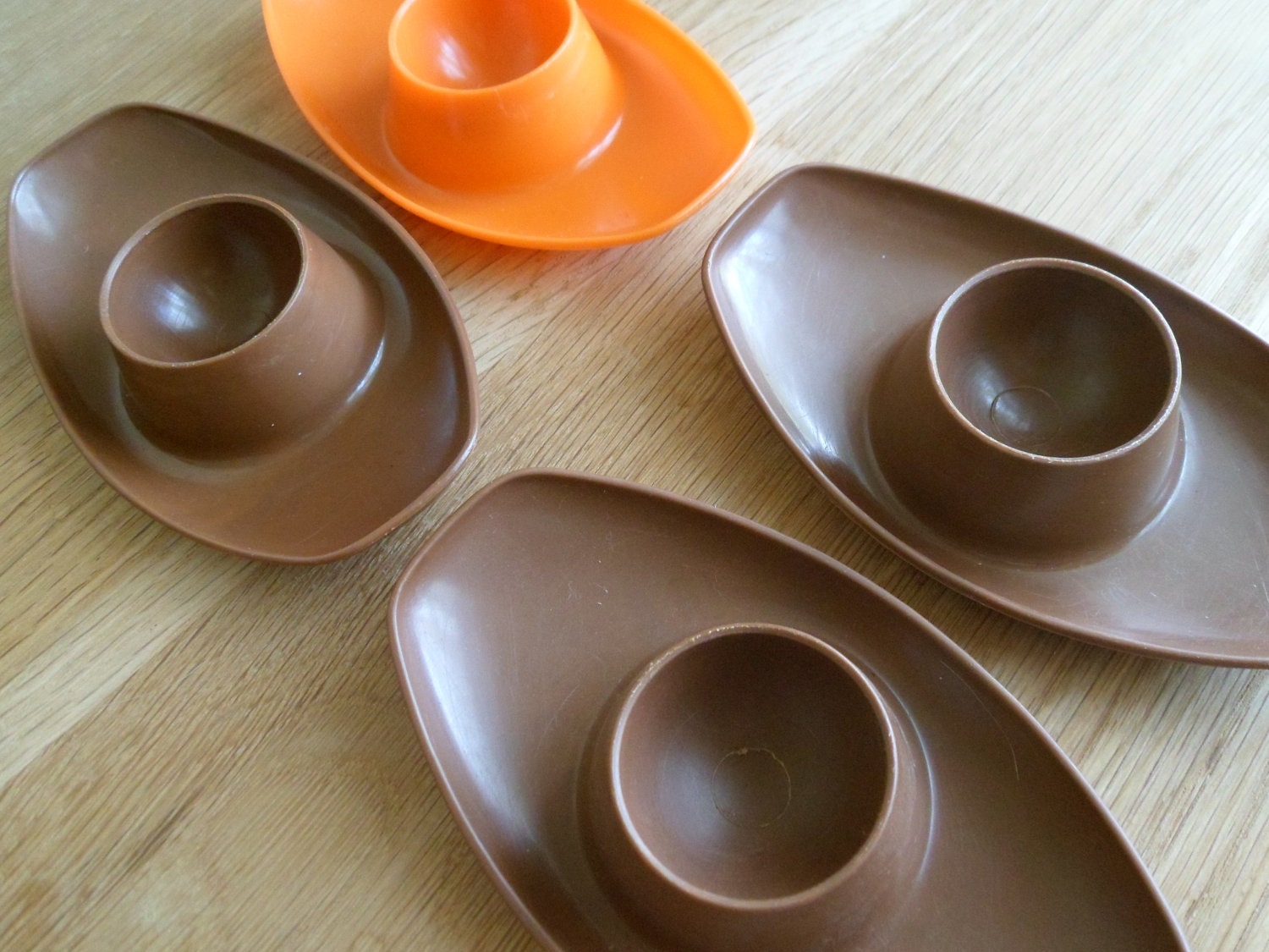 Set of four 70's funky egg cup boats by Arthur Douglas