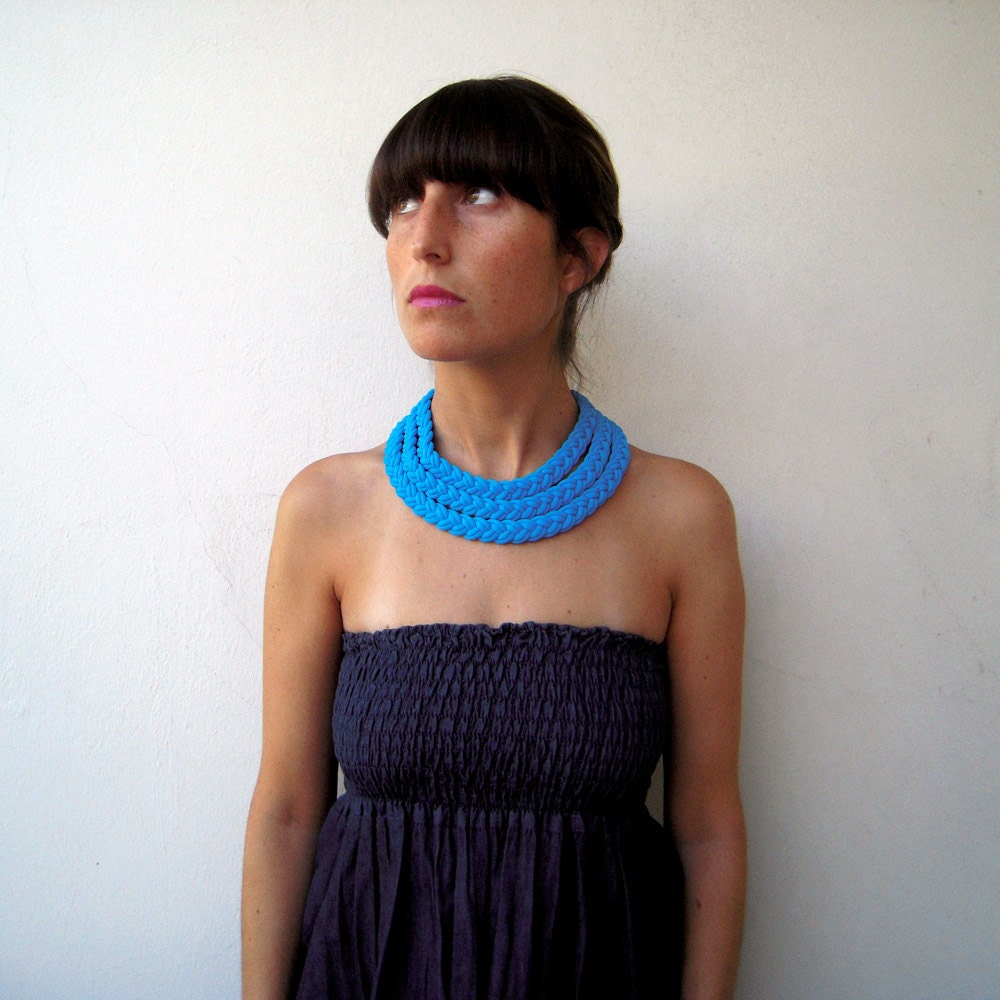 The triple braid necklace - handmade in calypso blue fabric