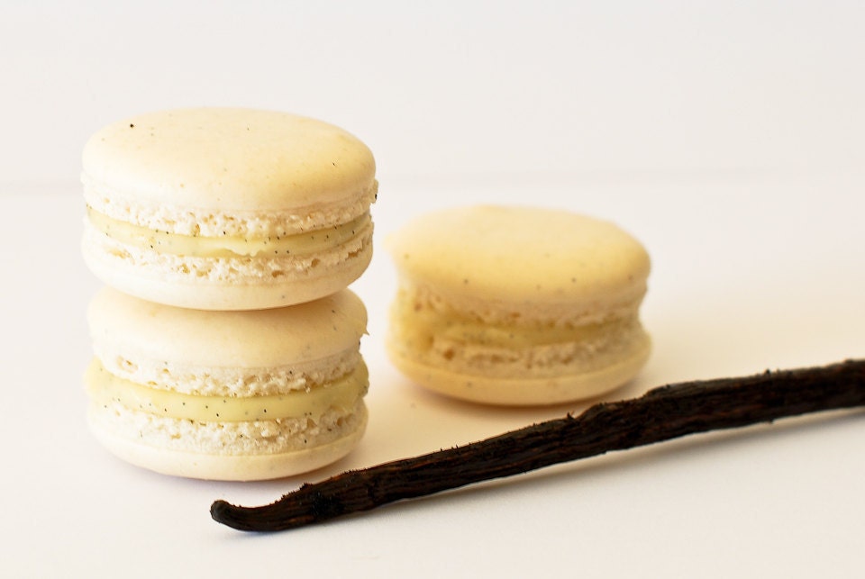 French Macarons - 24 Assorted French Macaron Box