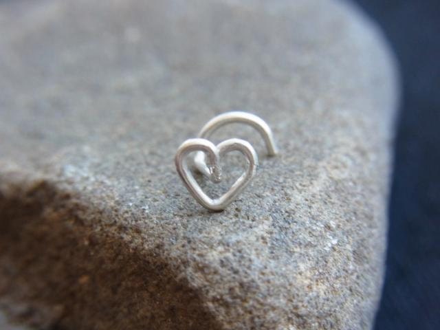 Love Heart silver nose screw