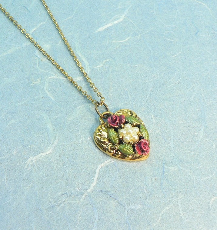 Romantic Heart Necklace 1928 Roses and Pearls